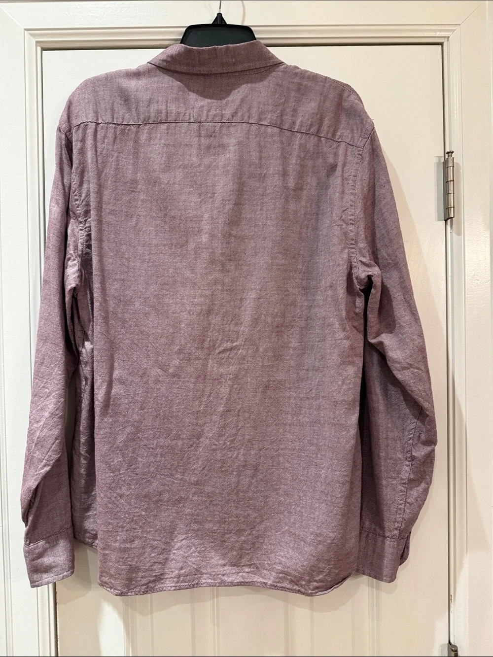 Banana Republic Men's Long-Sleeve Button-Down Shirt in Heathered Mauve